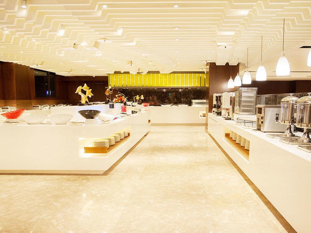 Hiyeshotel勤天商旅-花蓮館 Kota Hualien Bagian luar foto