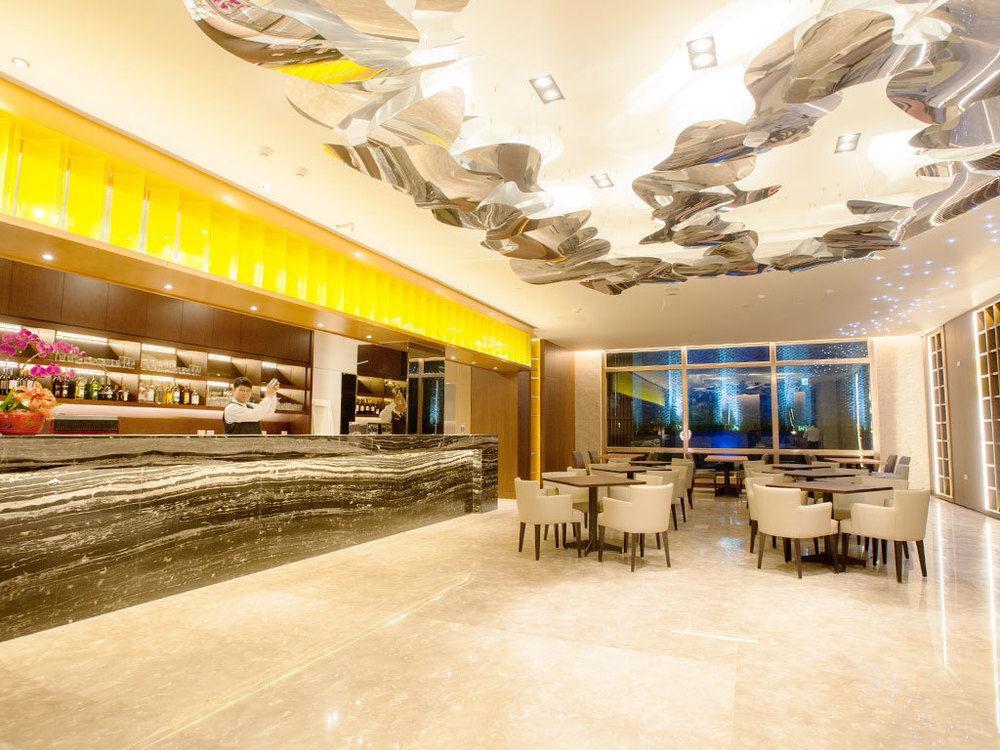 Hiyeshotel勤天商旅-花蓮館 Kota Hualien Bagian luar foto