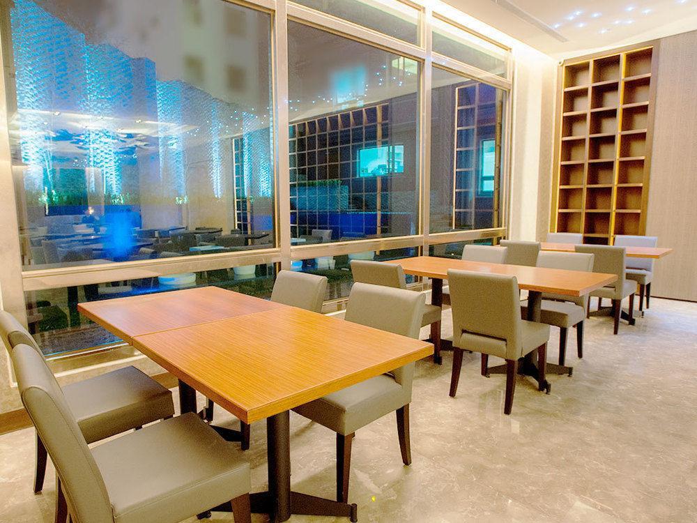 Hiyeshotel勤天商旅-花蓮館 Kota Hualien Bagian luar foto